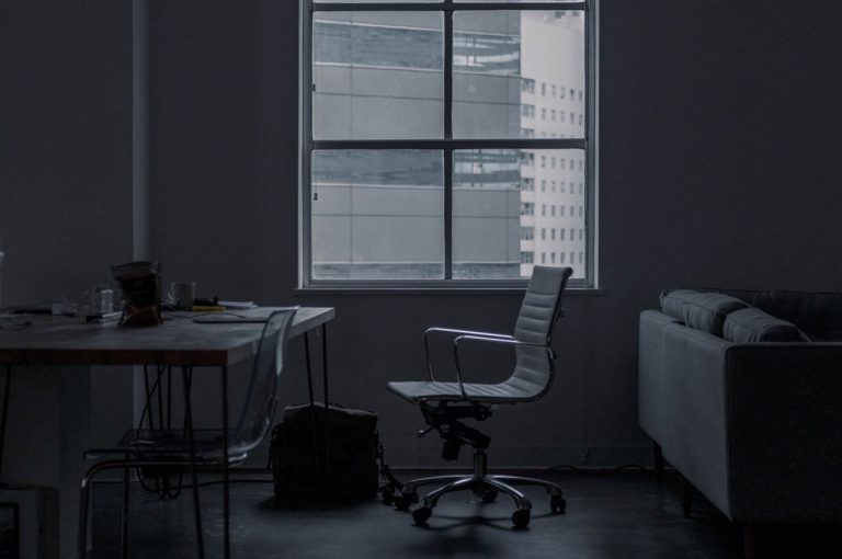 fotel ze skóry do gabinetu